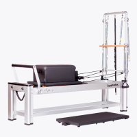 Physio Reformer en aluminium : Tour et caisson inclus, polyvalence et multifonctionnalité (Couleurs de revêtement disponibles) Physio Reformer en aluminium : Tour et caisson inclus, polyvalence et multifonctionnalité (Couleurs de revêtement disponibles)